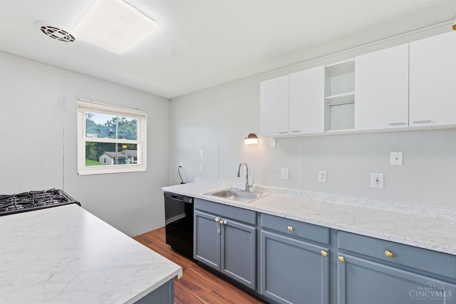 9596 Pippin Road Cincinnati, OH 45231 - Photo 7 of 36 Gallery Image 7
