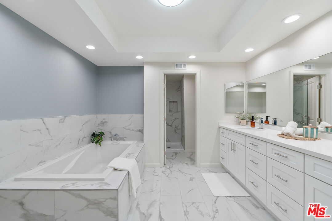 19 Rippling Streme Irvine, CA 92603 - Photo 35 of 69