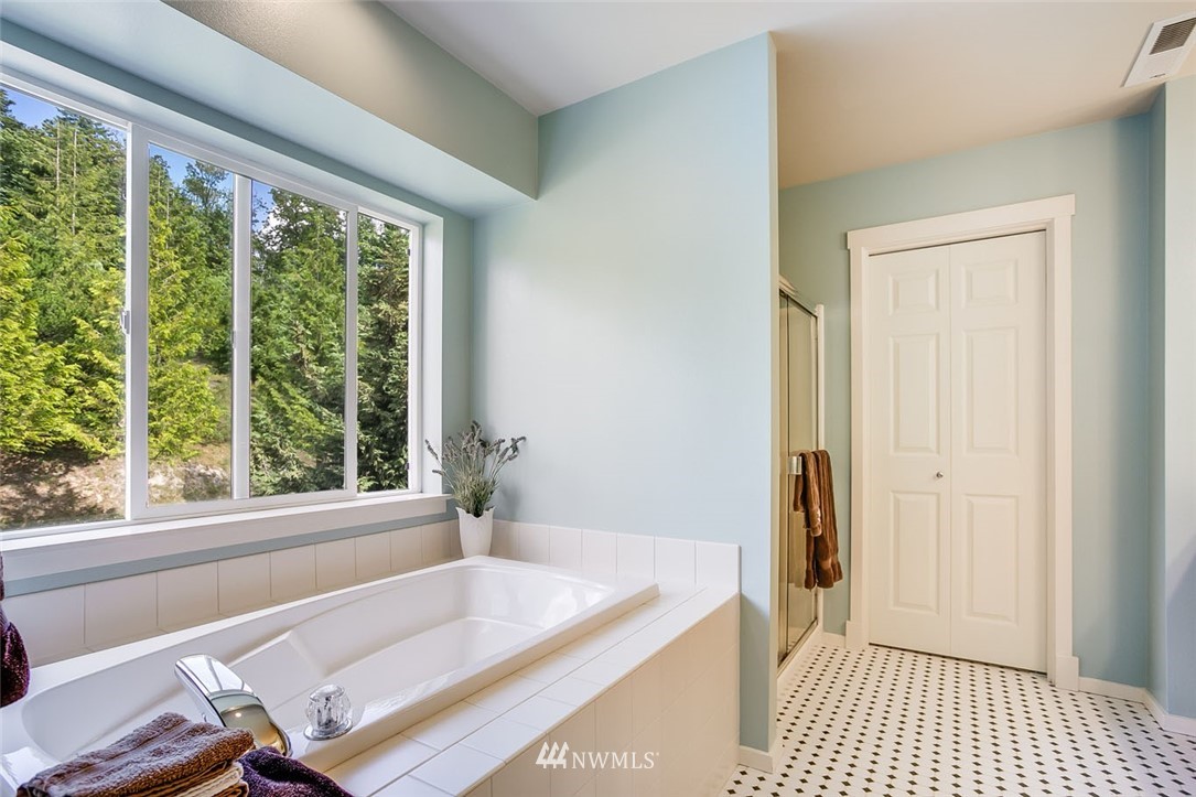 16916 166th Place Southeast Renton, WA 98058 - Photo 14 of 21 Gallery Image 14