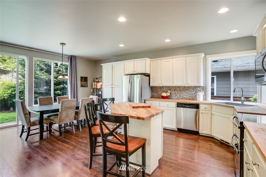 16916 166th Place Southeast Renton, WA 98058 - Photo 8 of 21 Gallery Image 8