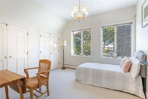 $2,150,000 | 3 Stone Tower Lane, Barrington, RI 02806