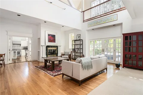 $2,150,000 | 3 Stone Tower Lane, Barrington, RI 02806