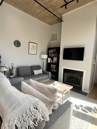 $2,600 | 758 North Larrabee Street, Unit 833, Chicago, IL 60654