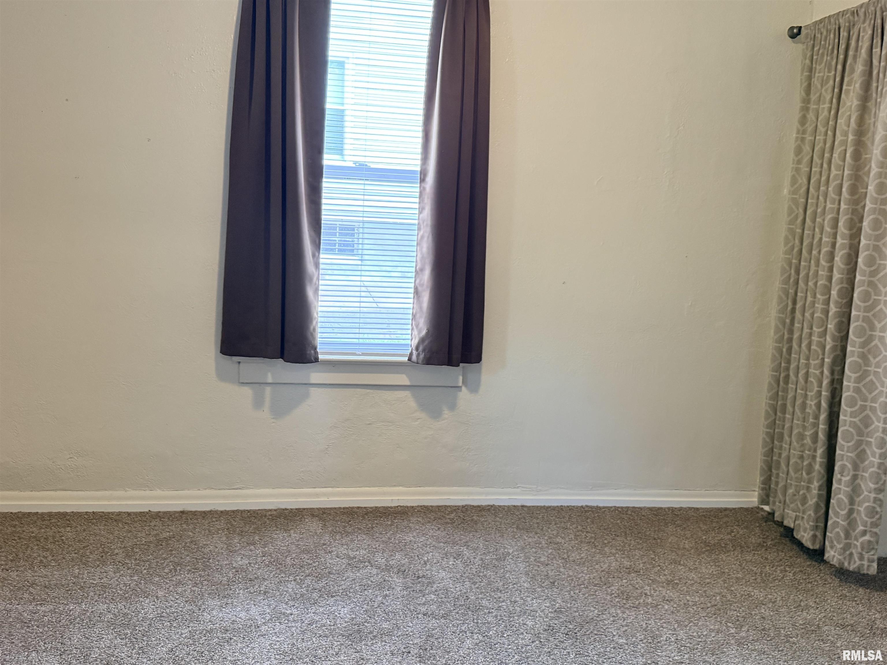378 Fulton Place Canton, IL 61520 - Photo 12 of 18