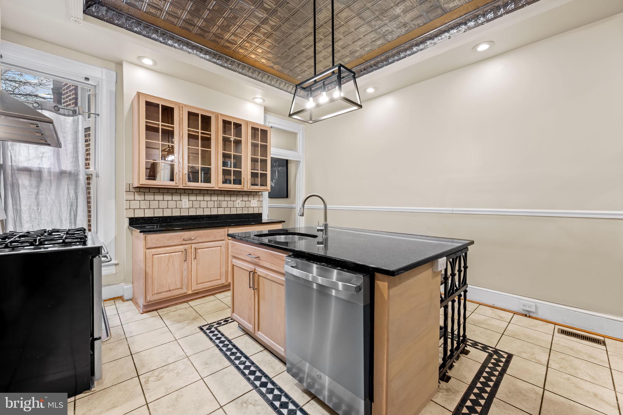 1402 Light Street Baltimore, MD 21230 - Photo 11 of 57