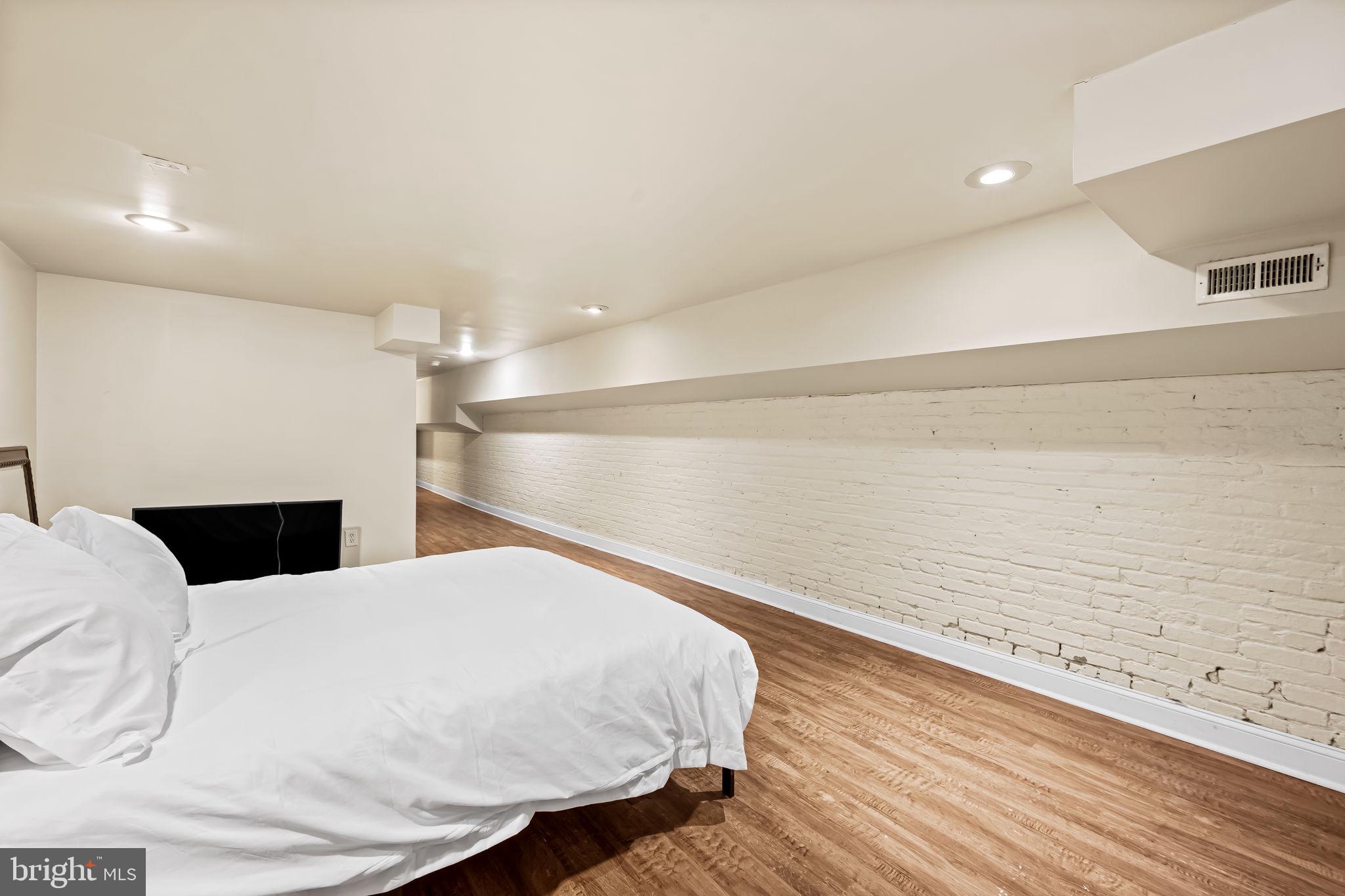 1402 Light Street Baltimore, MD 21230 - Photo 39 of 57