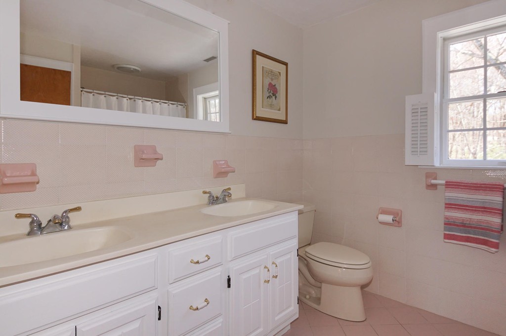 108 Woodside Road Harvard, MA 01451 - Photo 22 of 30