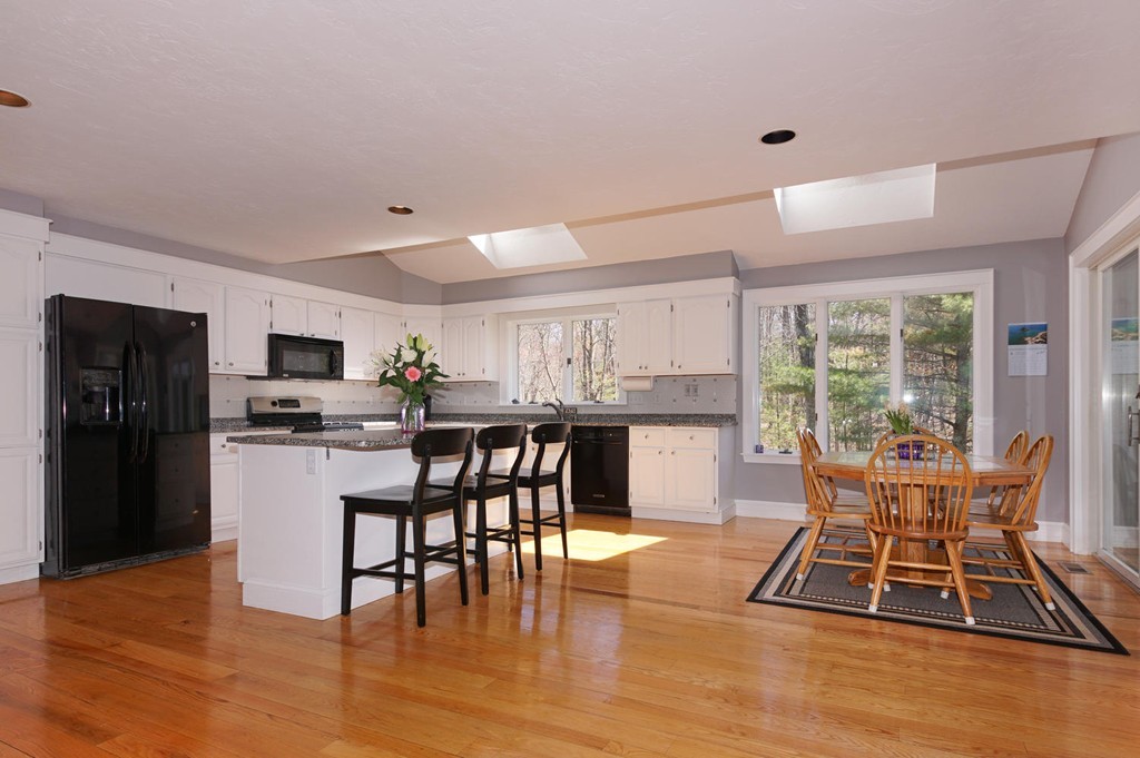 108 Woodside Road Harvard, MA 01451 - Photo 3 of 30