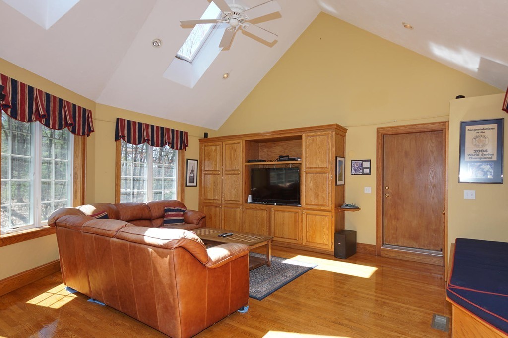 108 Woodside Road Harvard, MA 01451 - Photo 7 of 30