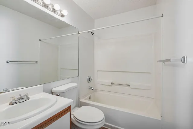 $270,999 | 1411 Collegiate Circle, Unit 302, Raleigh, NC 27606