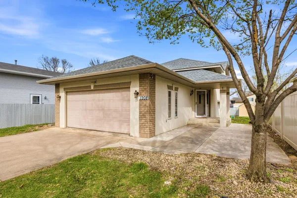 $285,000 | 1208 35th Avenue North, St. Cloud, MN 56303