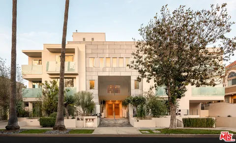 $2,089,000 | 928 North Croft Avenue, Unit 303, West Hollywood, CA 90069