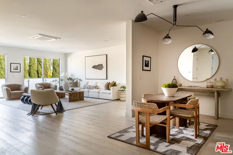 $2,089,000 | 928 North Croft Avenue, Unit 303, West Hollywood, CA 90069