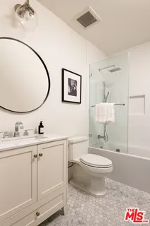 $2,089,000 | 928 North Croft Avenue, Unit 303, West Hollywood, CA 90069