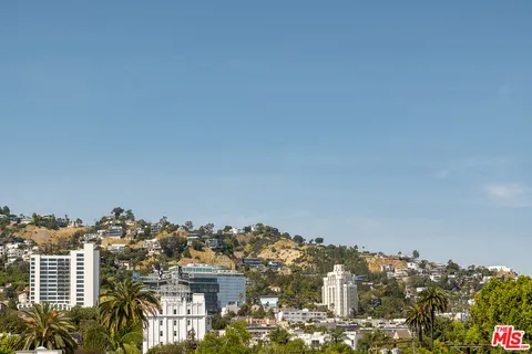 $2,089,000 | 928 North Croft Avenue, Unit 303, West Hollywood, CA 90069