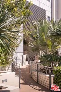 $2,089,000 | 928 North Croft Avenue, Unit 303, West Hollywood, CA 90069