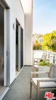 $2,089,000 | 928 North Croft Avenue, Unit 303, West Hollywood, CA 90069