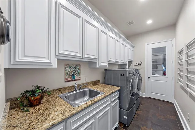 $995,000 | 1900 Oakview Drive, Cross Roads, TX 76227