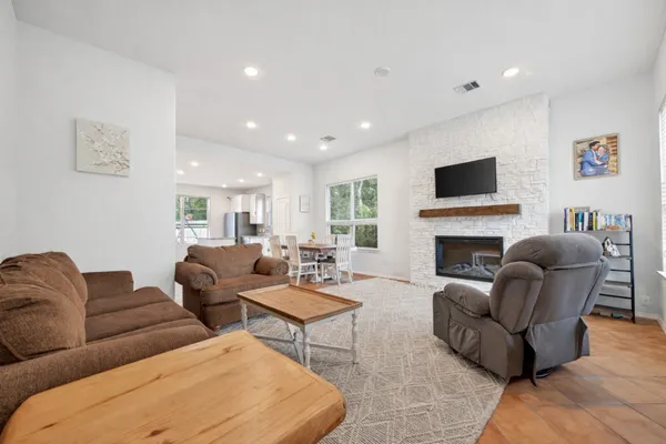 $275,000 | 804 Pearl River, Conroe, TX 77316