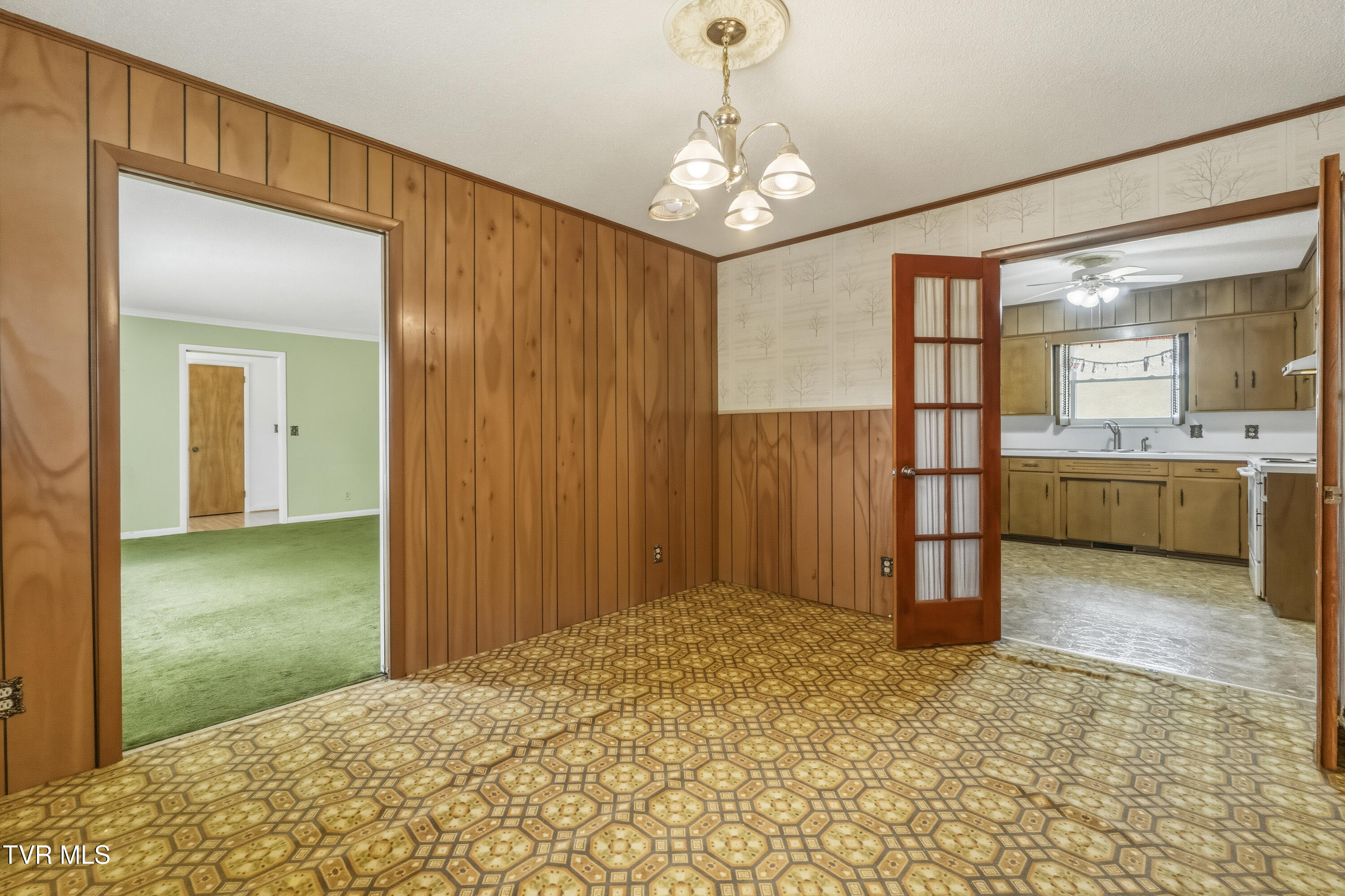 595 East Allens Bridge Road Greeneville, TN 37743 - Photo 11 of 63 11
