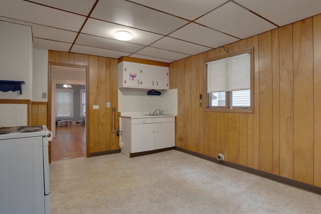 40 Simpson Avenue Somerville, MA 02144 - Photo 12 of 34