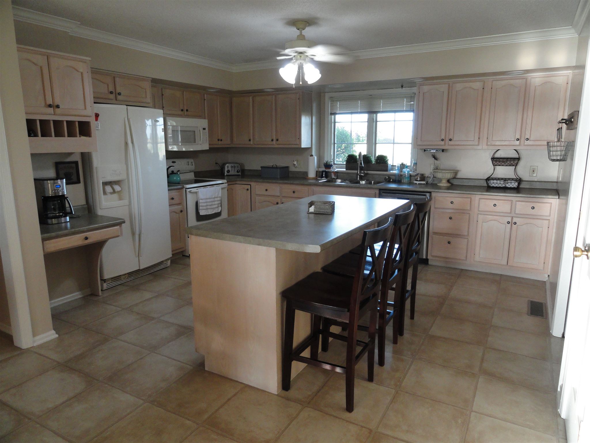 6808 State Rte 101 Spencerville, IN 46788 - Photo 7 of 36