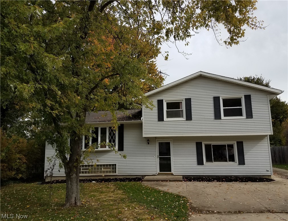 6389 Lear Nagle Road North Ridgeville, OH 44039 - Photo 35 of 35 View of front of home