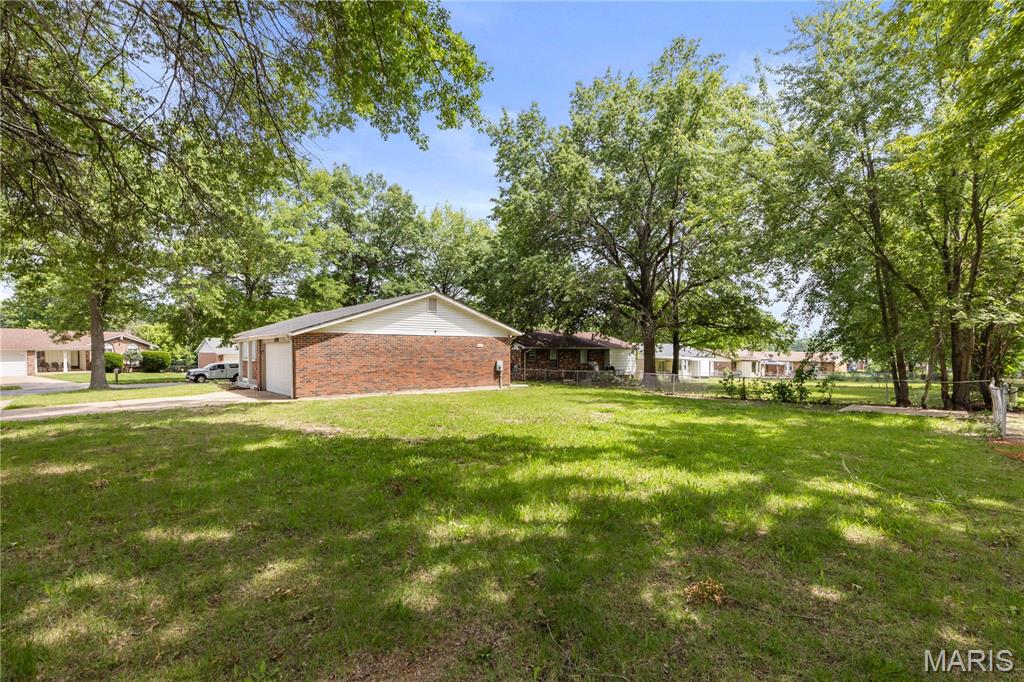 1732 Del Rosa Way St. Louis, MO 63138 - Photo 21 of 22