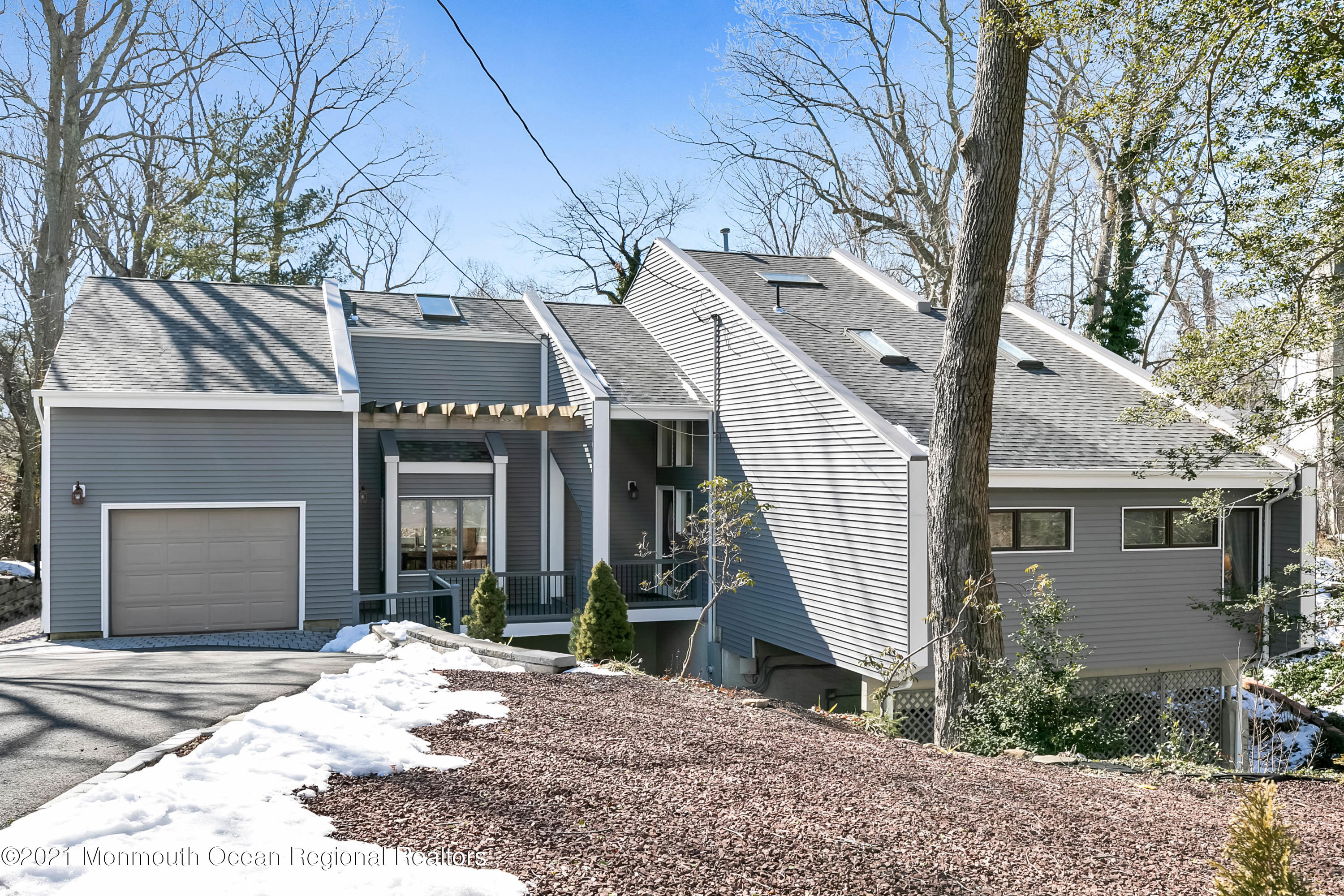 625 Oceanview Road Brielle, NJ 08730 - Photo 4 of 47 New Roof,Gutters & Siding