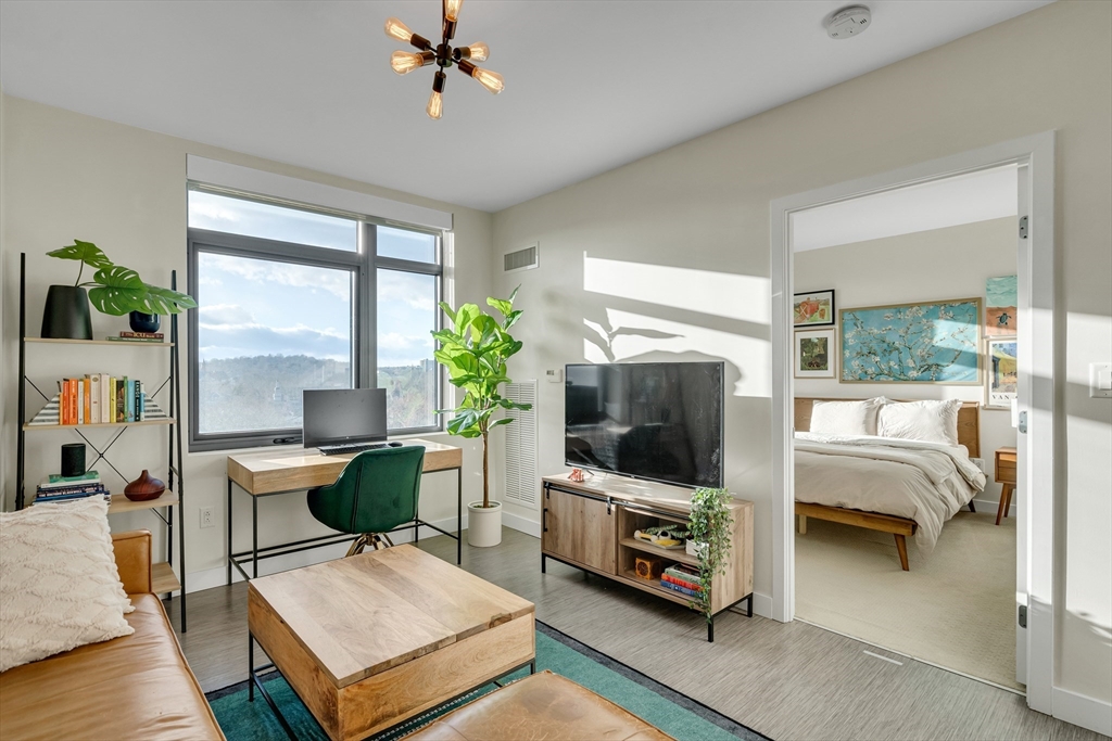 80 Fenwood Road, Unit 811 Boston, MA 02115 - Photo 12 of 36 Gallery Image 12