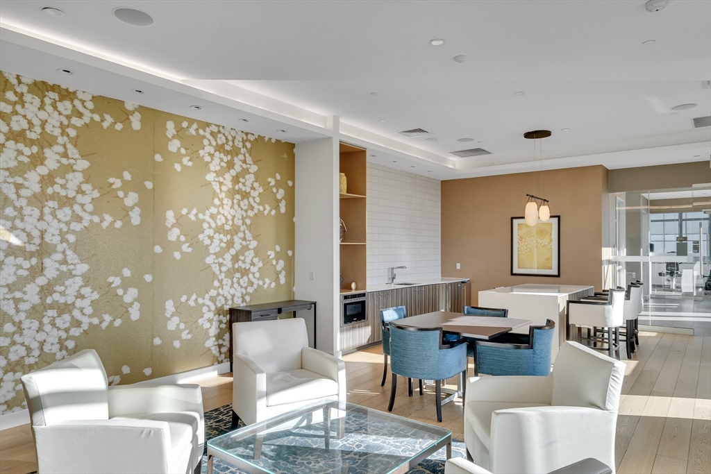 80 Fenwood Road, Unit 811 Boston, MA 02115 - Photo 26 of 36 Gallery Image 26