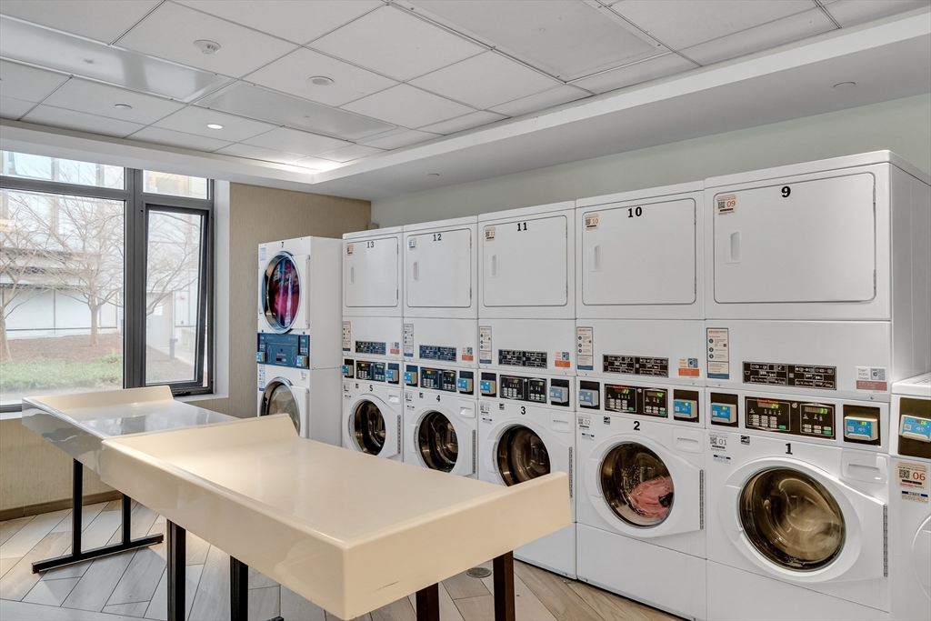 80 Fenwood Road, Unit 811 Boston, MA 02115 - Photo 31 of 36 Gallery Image 31