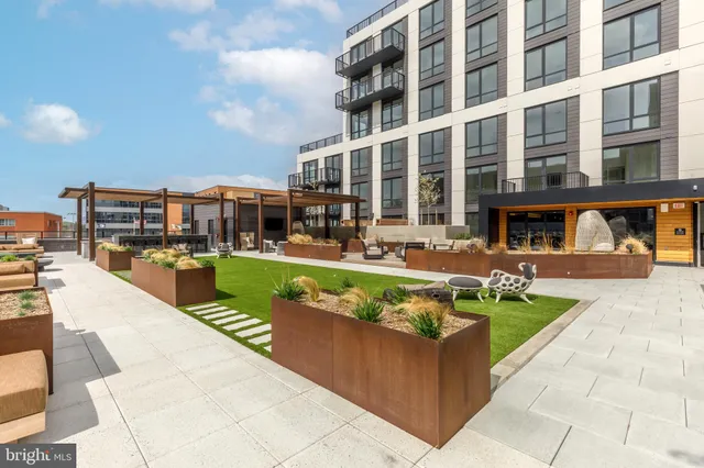 $1,099,000 | 255 West Falls Station Boulevard, Unit 301, Falls Church, VA 22043