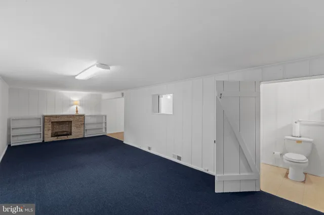 a view of empty room