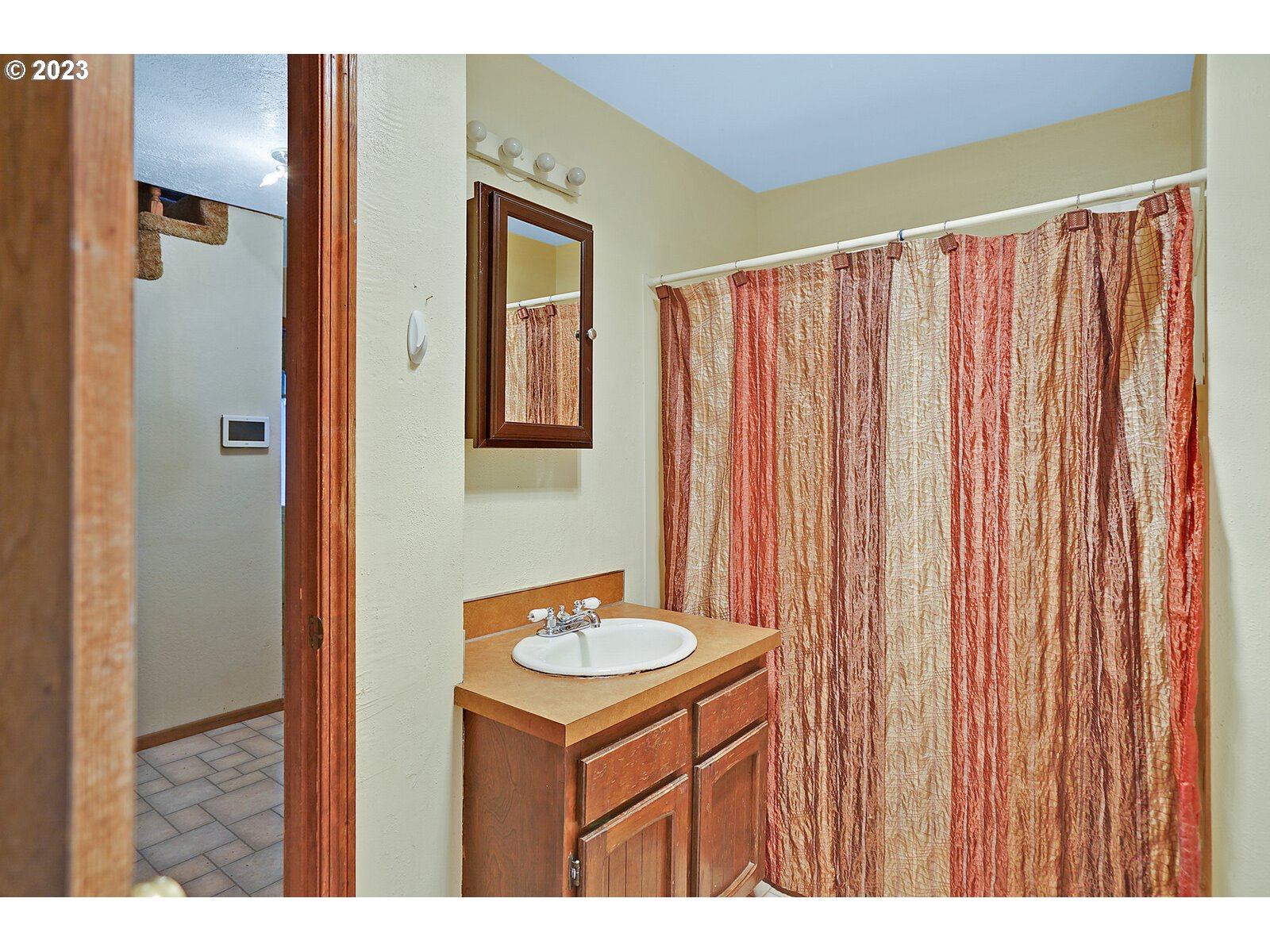 2126 Davis Road South Salem, OR 97306 - Photo 11 of 30 Gallery Image 11