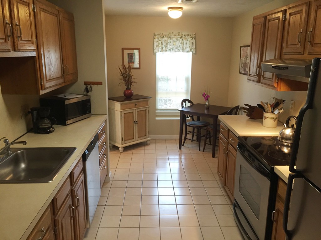 211 Ridgefield Circle, Unit C Clinton, MA 01510 - Photo 2 of 16 Gallery Image 2