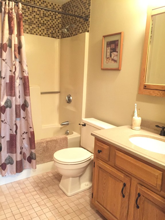 211 Ridgefield Circle, Unit C Clinton, MA 01510 - Photo 9 of 16 Gallery Image 9