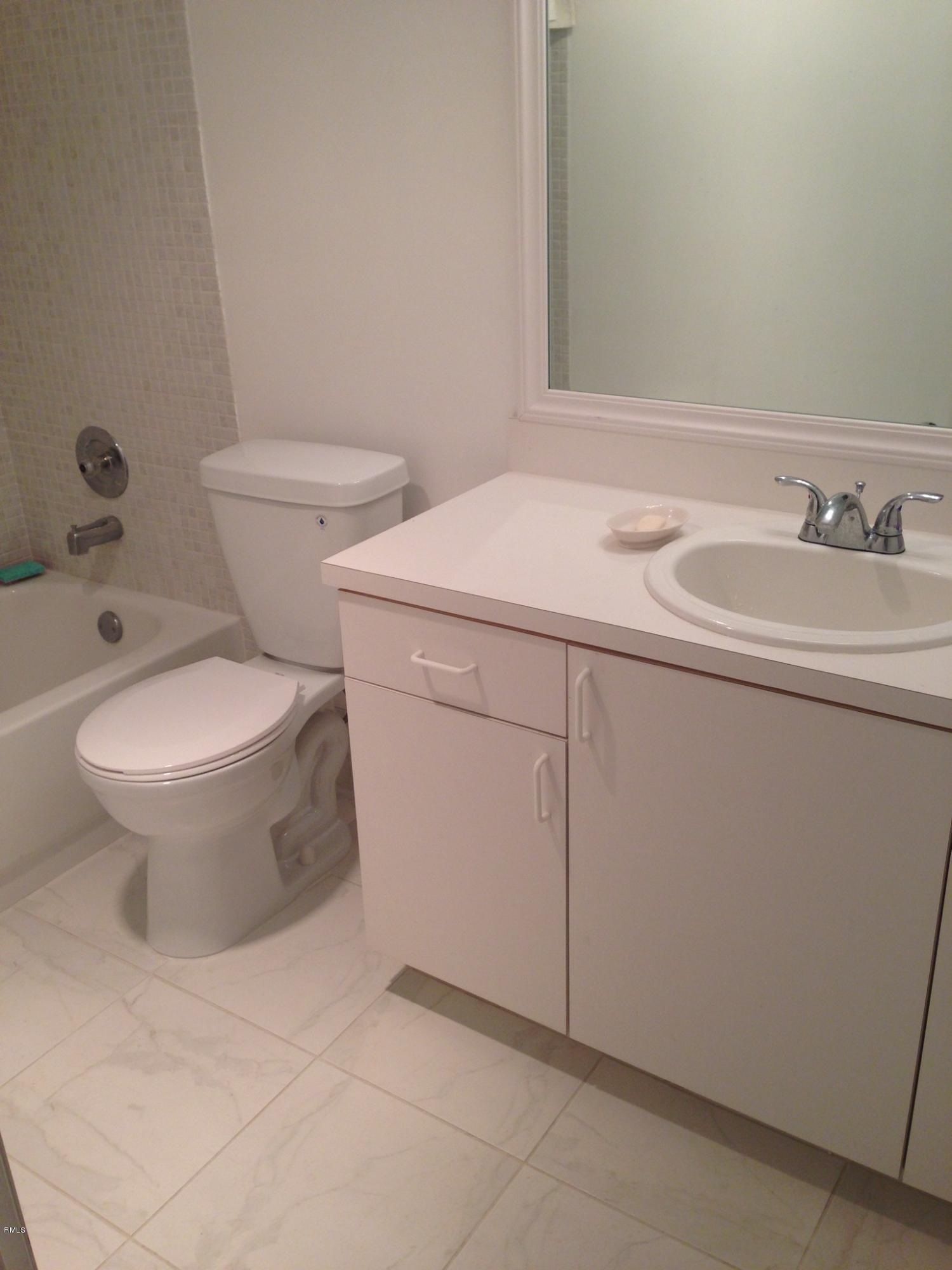 1098 Wolverton East, Unit E Boca Raton, FL 33434 - Photo 3 of 10 bath