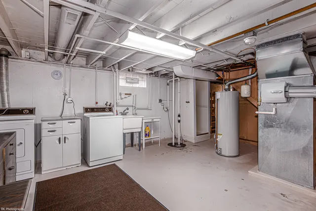 $2,600 | 6645 Riverside Drive, Tinley Park, IL 60477