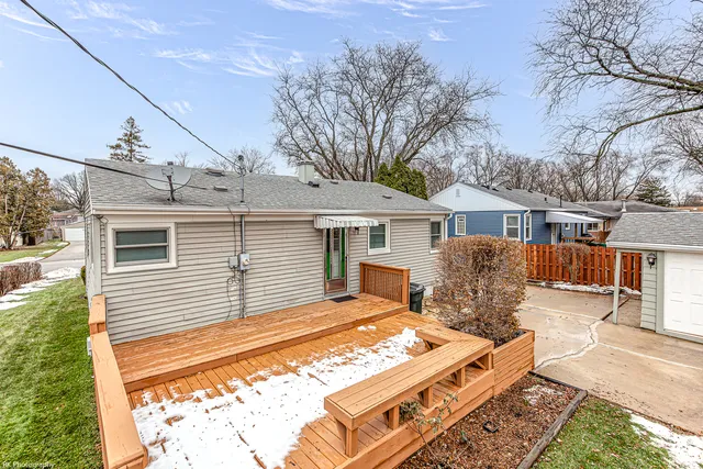 $2,600 | 6645 Riverside Drive, Tinley Park, IL 60477