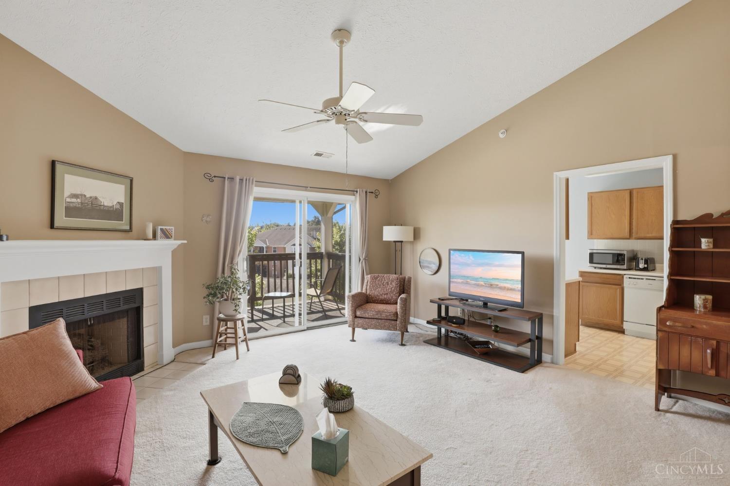 4341 Regency Ridge Court, Unit 304 Cincinnati, OH 45248 - Photo 6 of 40