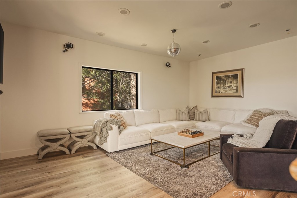 201 Grizzly Road Lake Arrowhead, CA 92352 - Photo 19 of 52 Gallery Image 19