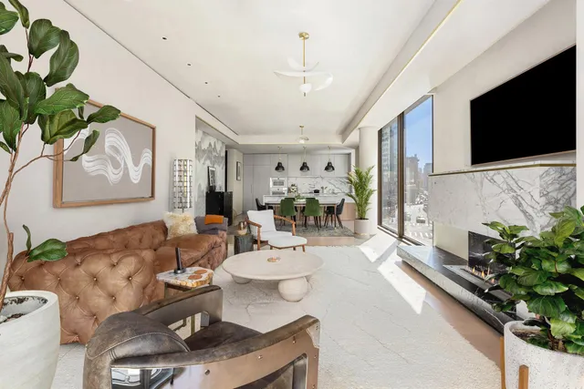 $4,250,000 | 80 East 10th Street, Unit 3W | Greenwich Village