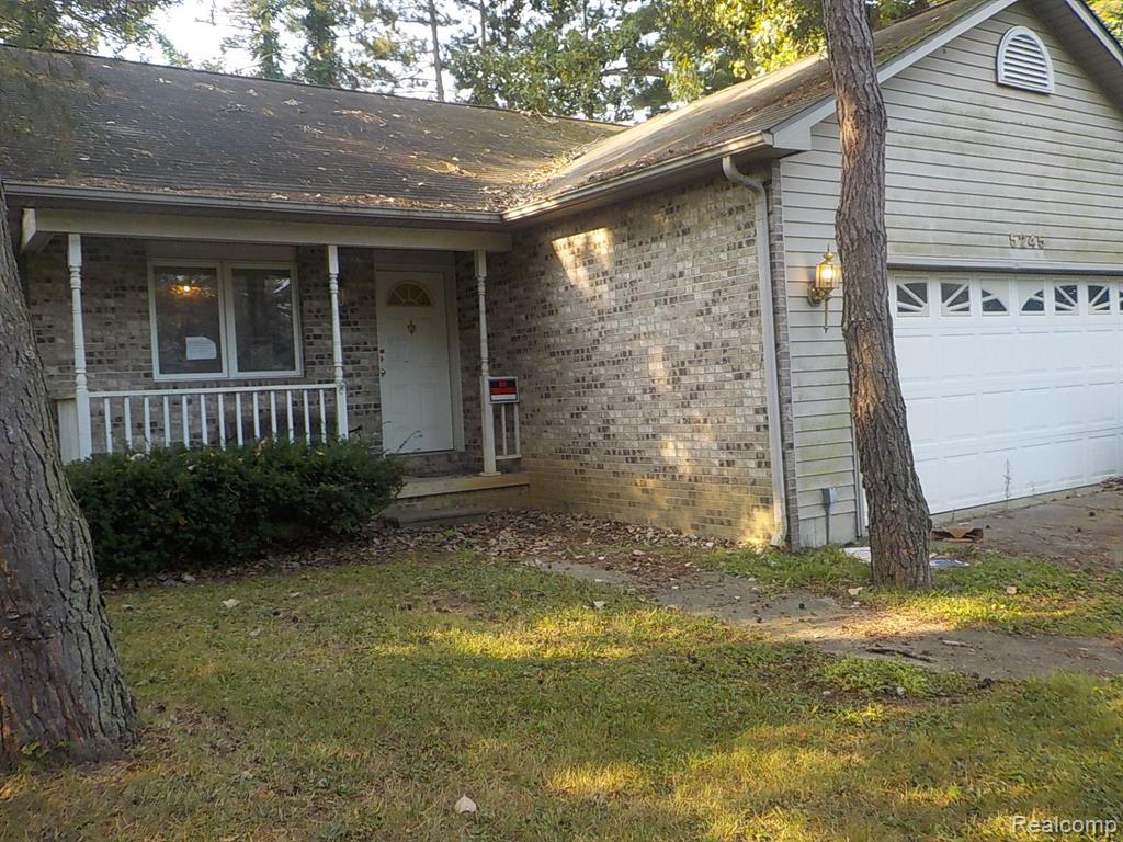 5245 Lahring Road Linden, MI 48451 - Photo 2 of 19