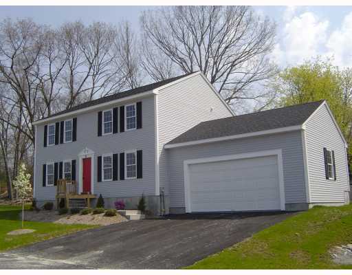 16 Fieldside Drive Woonsocket, RI 02895 - Photo 1 of 2 Exterior Front.