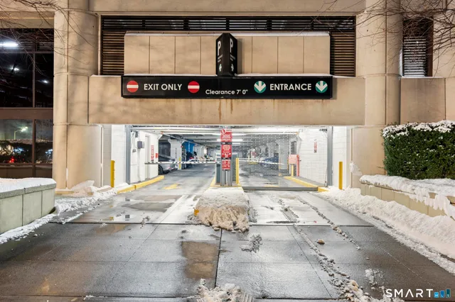 a picture of city view