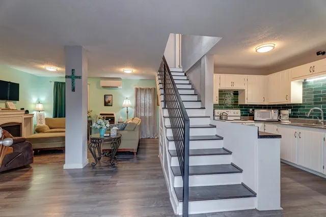 $325,000 | 28 Weaver Street, McCaysville, GA 30555