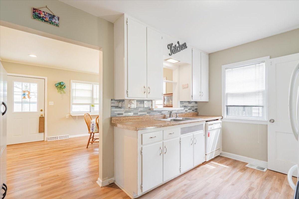 1012 North Linden Street Normal, IL 61761 - Photo 5 of 26 Gallery Image 5