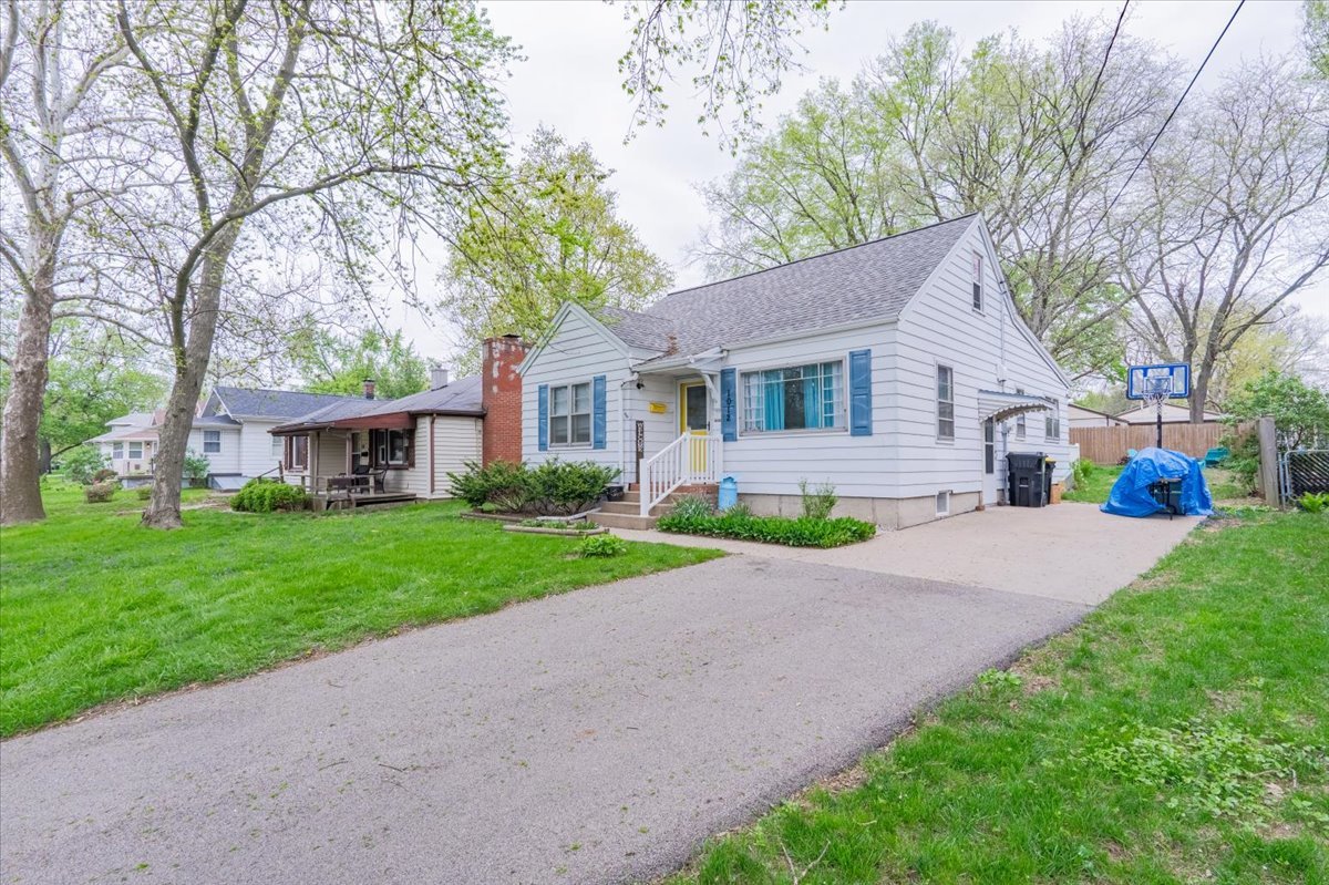1012 North Linden Street Normal, IL 61761 - Photo 7 of 26 Gallery Image 7