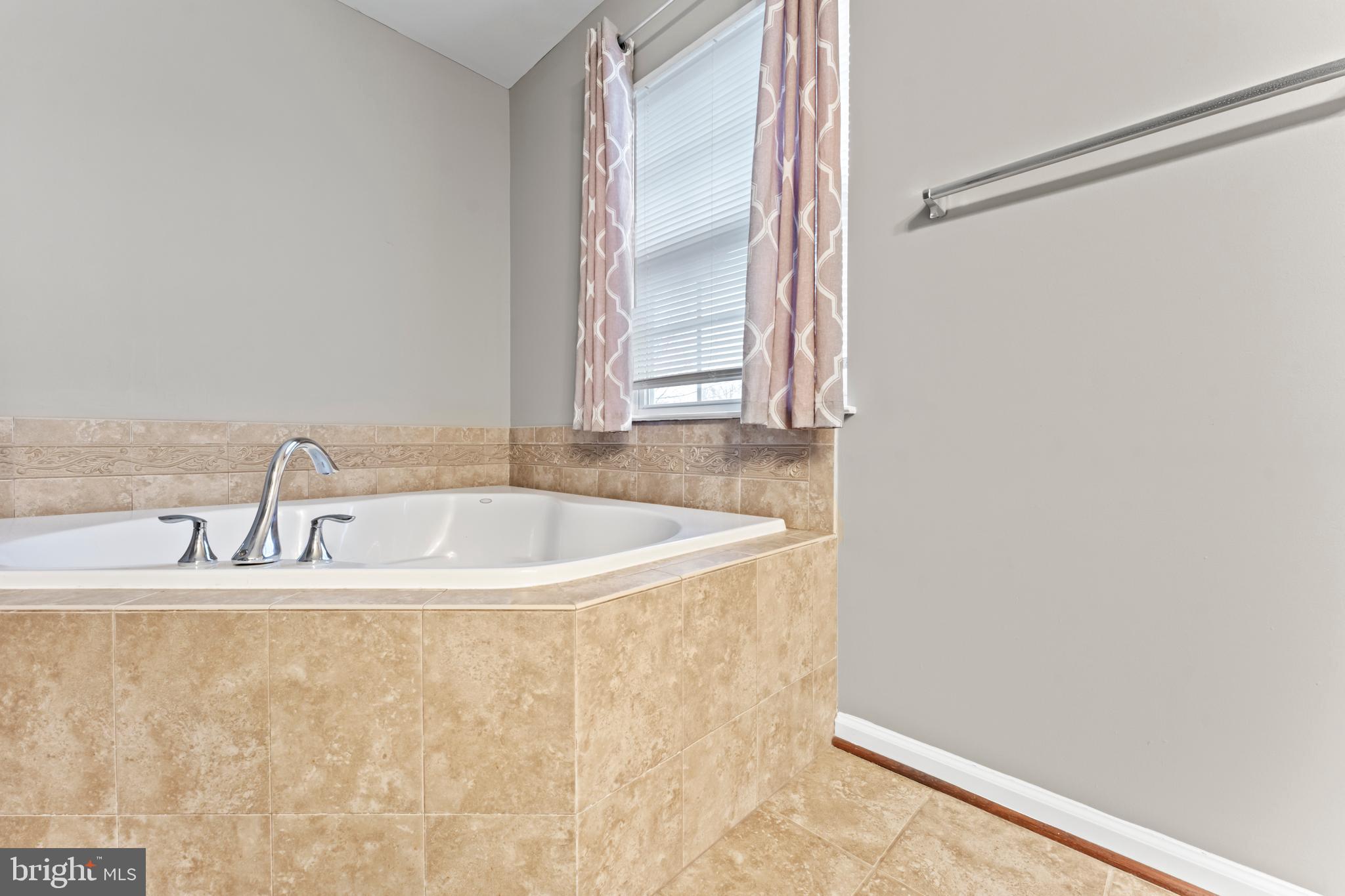 6319 Seton Ridge Drive Baltimore, MD 21207 - Photo 33 of 39 Soaking Tub in Primary Bathroom